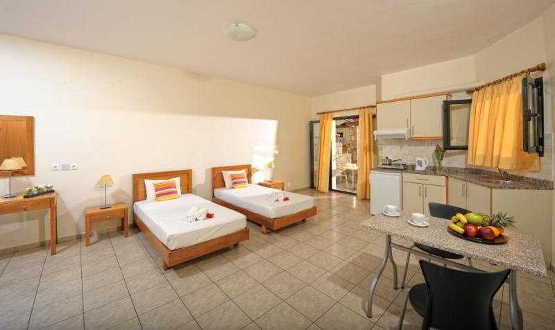 Kristalli Hotel Apartments Malia Eksteriør billede