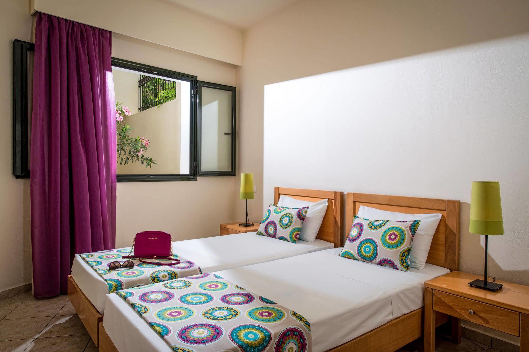 Kristalli Hotel Apartments Malia Eksteriør billede