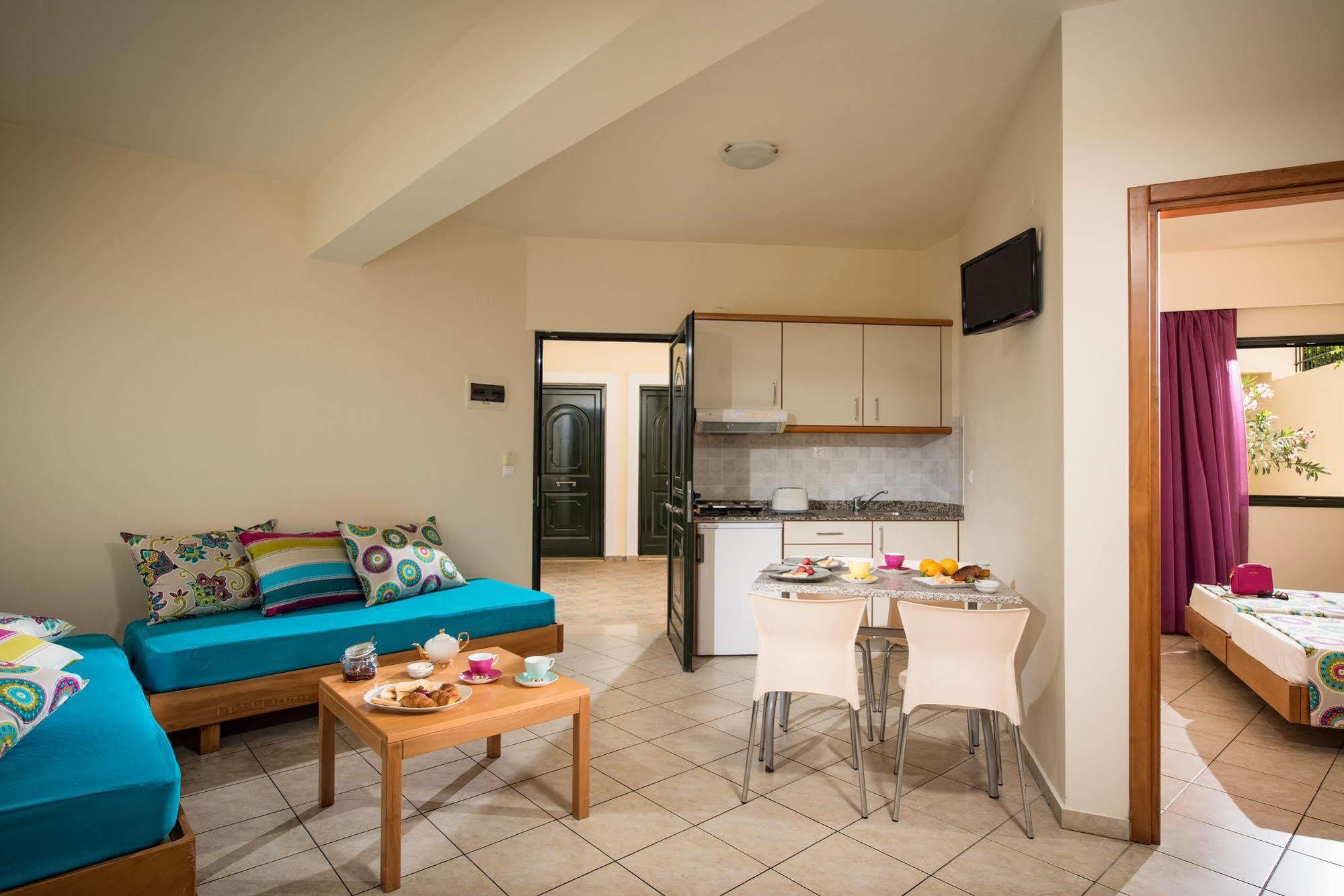 Kristalli Hotel Apartments Malia Eksteriør billede