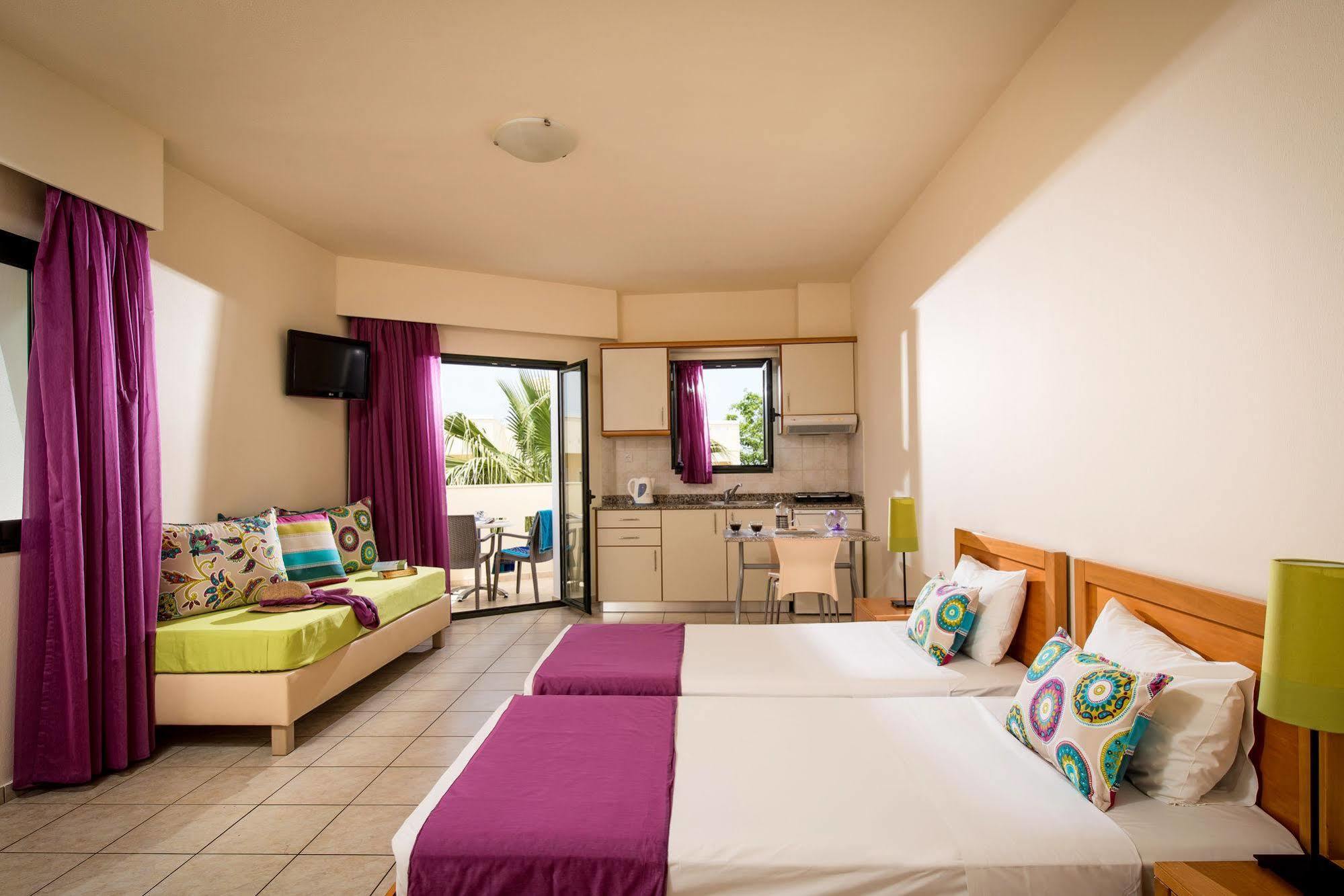 Kristalli Hotel Apartments Malia Eksteriør billede