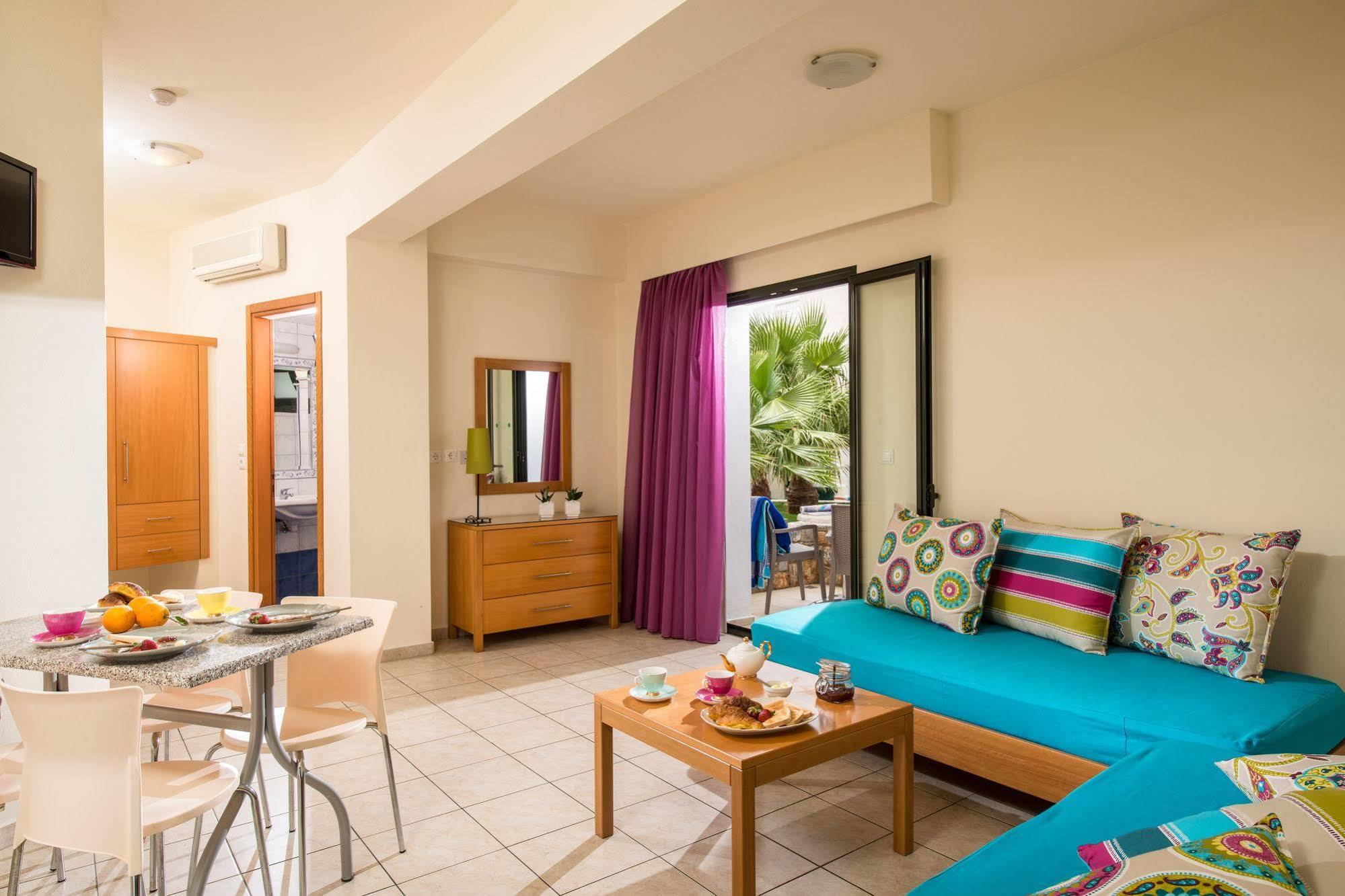 Kristalli Hotel Apartments Malia Eksteriør billede